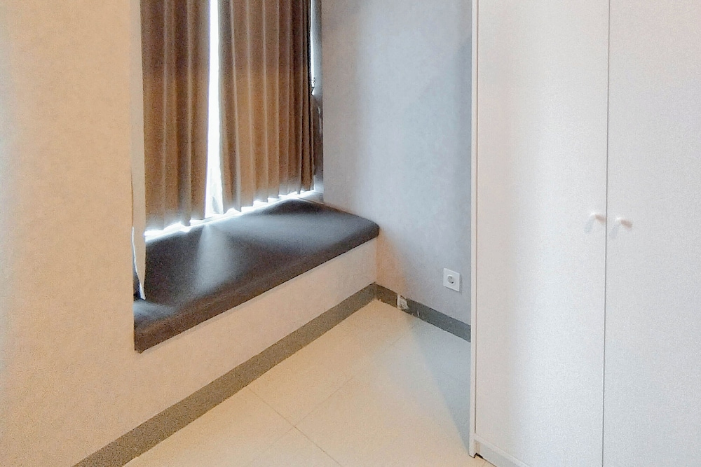 Comfortable Studio Direct Access to Mall at Anderson Supermall Mansion Apartment