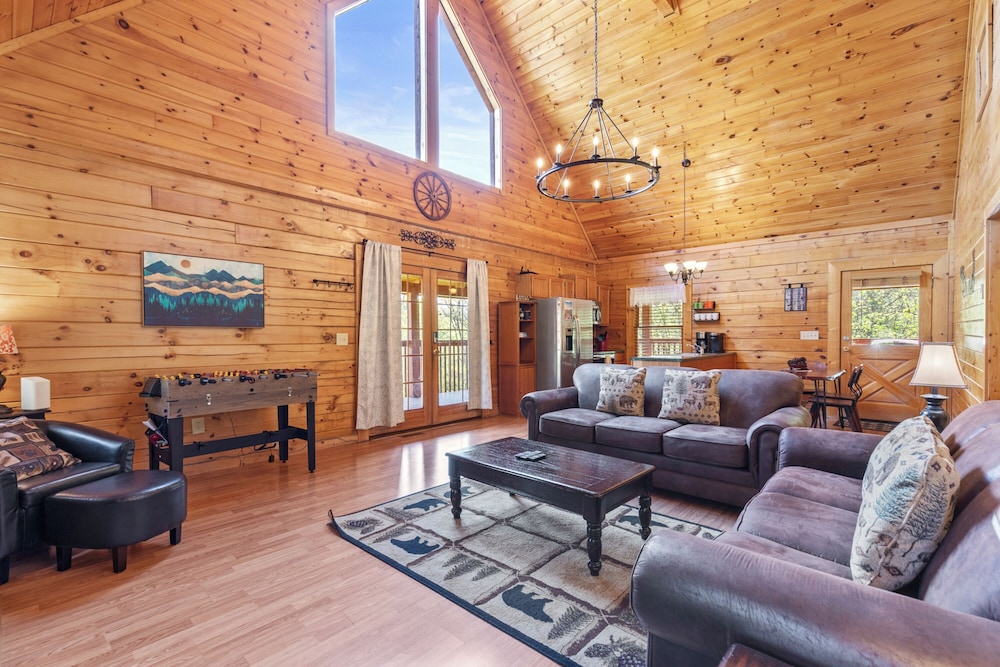 Serene Creek Cabin