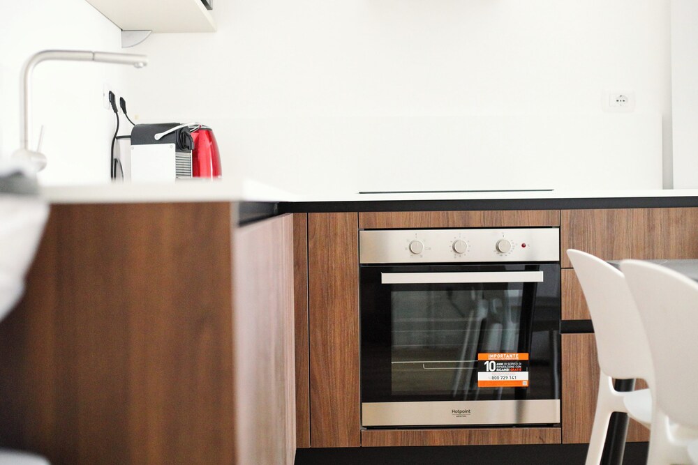1-Bed apartment with balcony near subway
