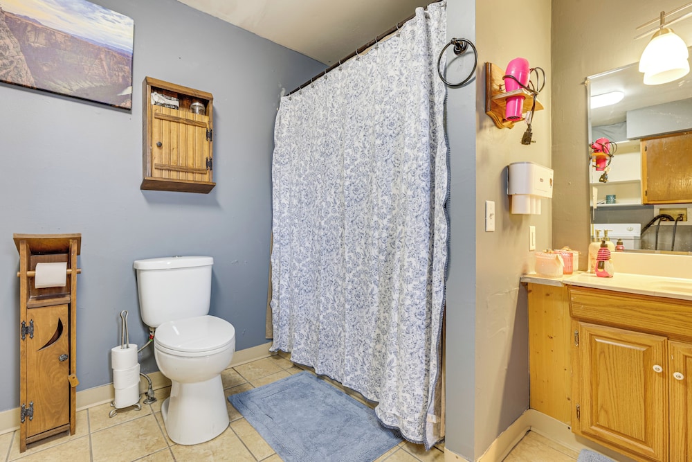 Restaurant On-site: North Freedom Apt w/ Yard!