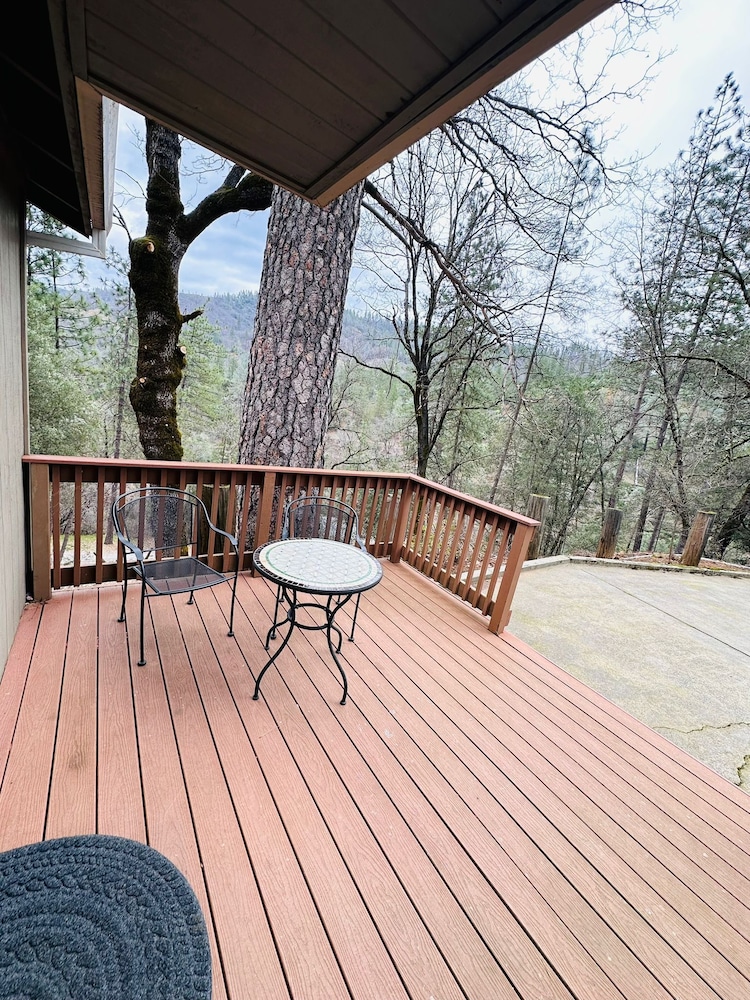 The Inn at Shasta Lake