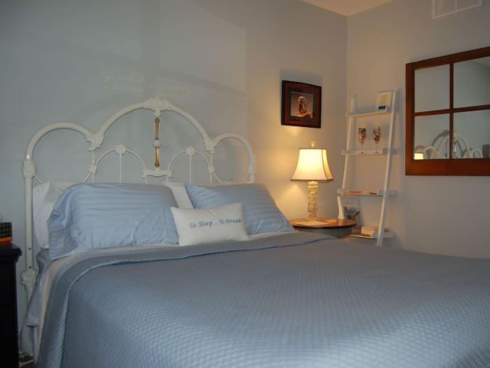 A Muskoka Dream Catcher Bed & Breakfast