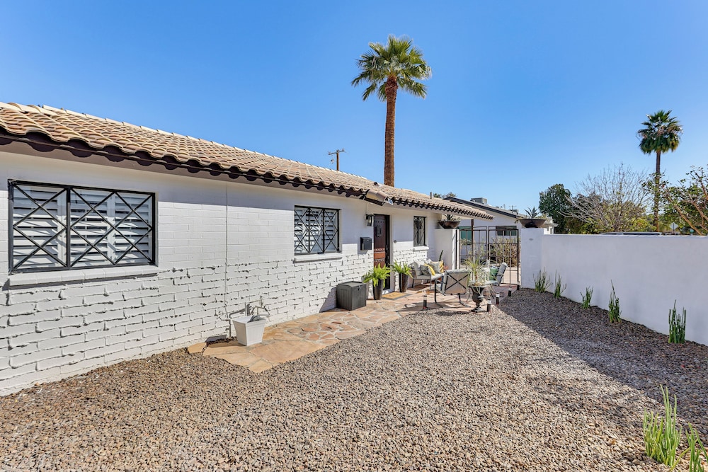 Walk to Scottsdale Stadium: Remodeled Home!