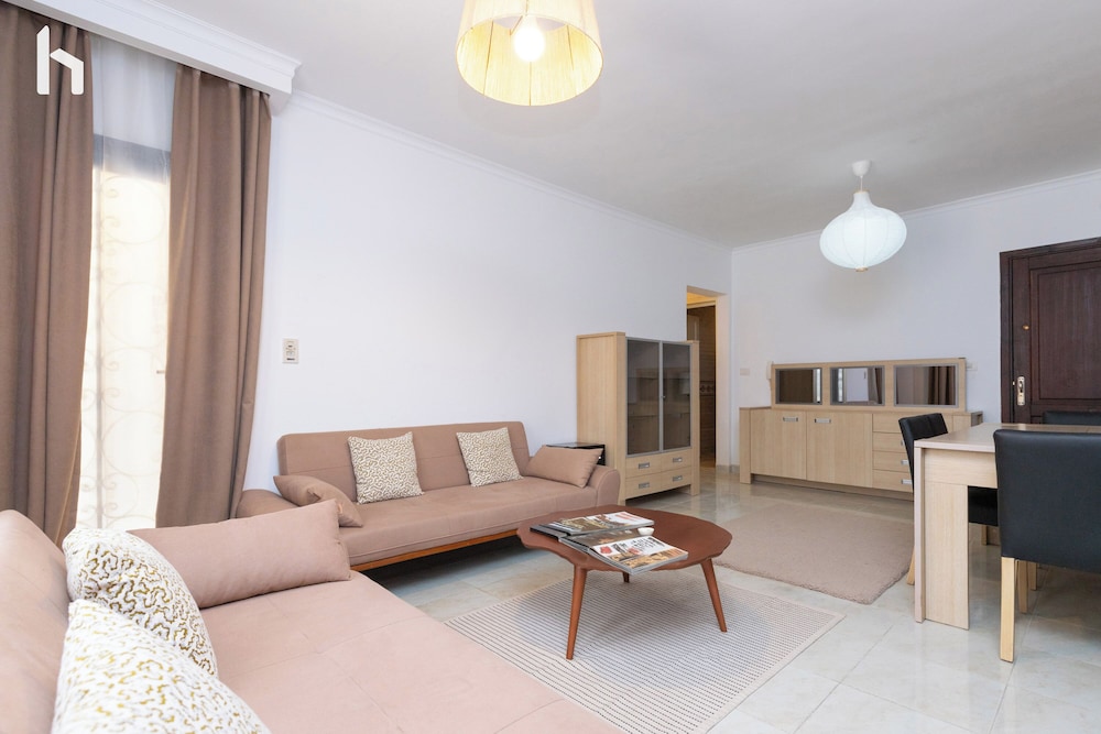 Family stay Apartment in Rehab city