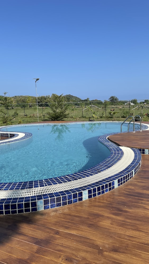 Raffles Inn Labuan Bajo view 2