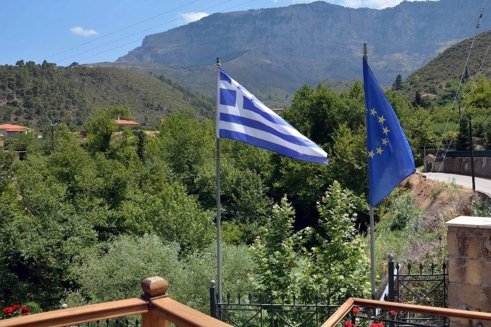 Evrostini Guest House