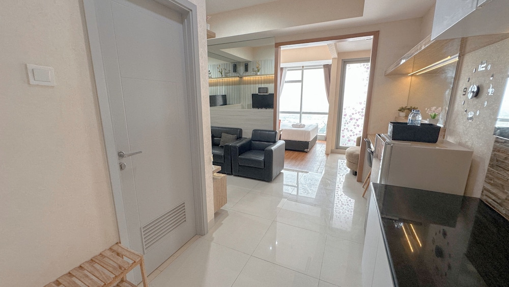 Comfortable Living And Best Location 1Br At Grand Sungkono Lagoon Apartment