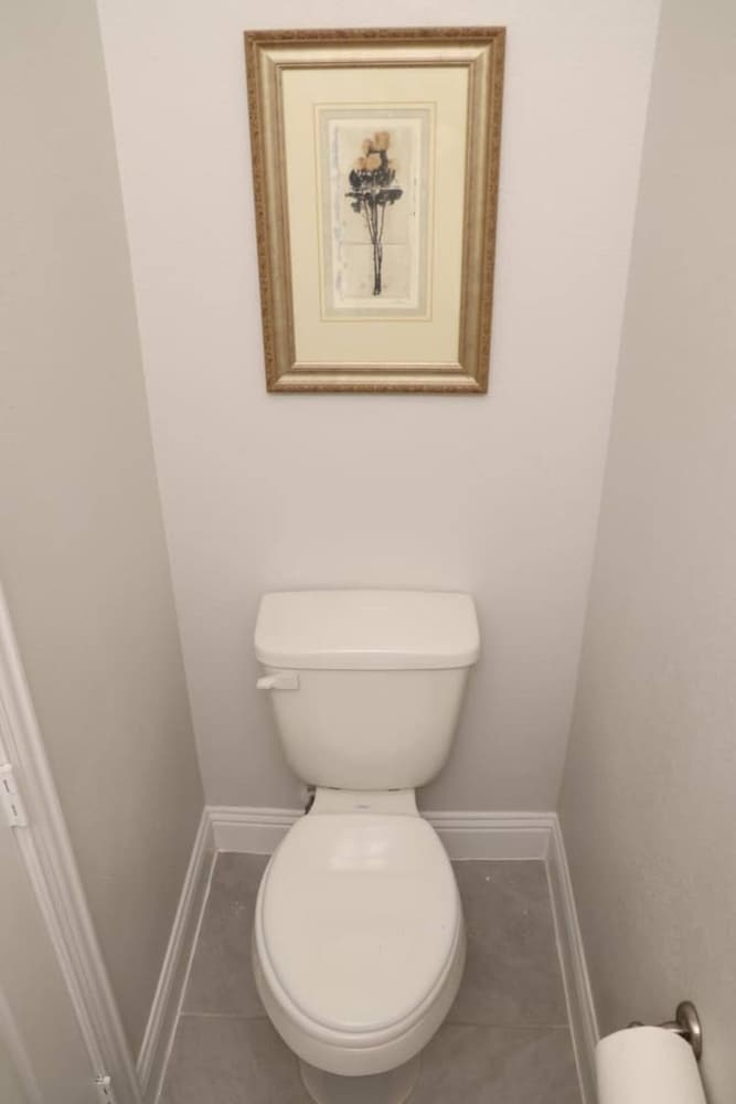 Spacious Home w Putting Green -for Extended Stays