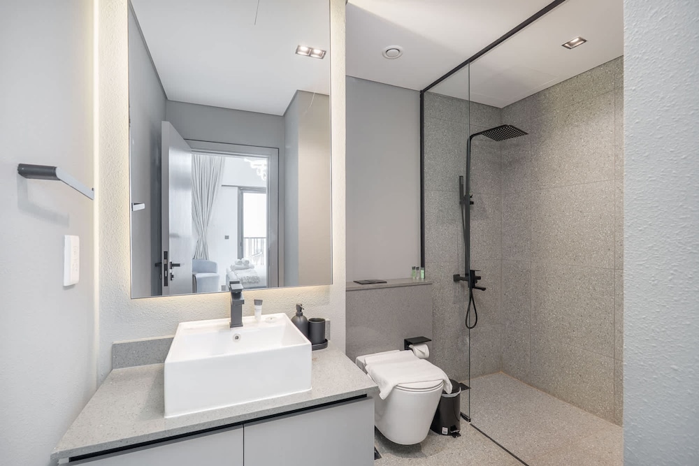 Beautiful 1 Bedroom in MBR Perfect for 4