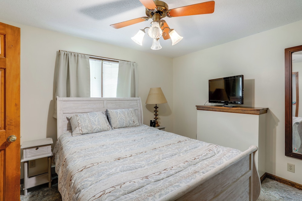 Home w/ Large Yard: 8 Mi to Holiday Valley Resort