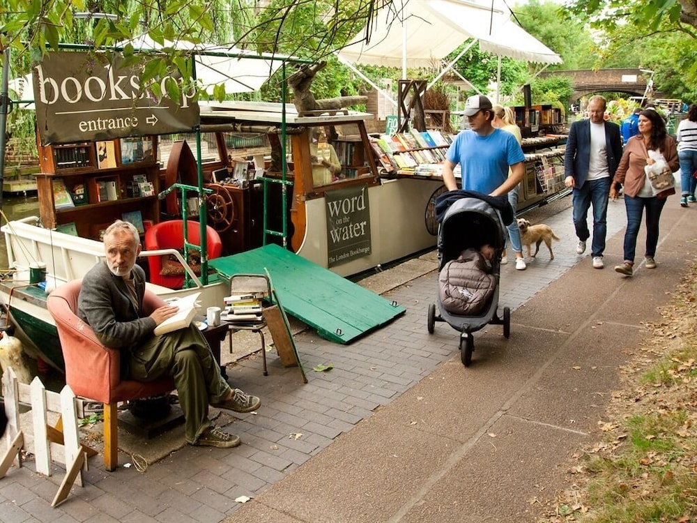 outdoor bbq area