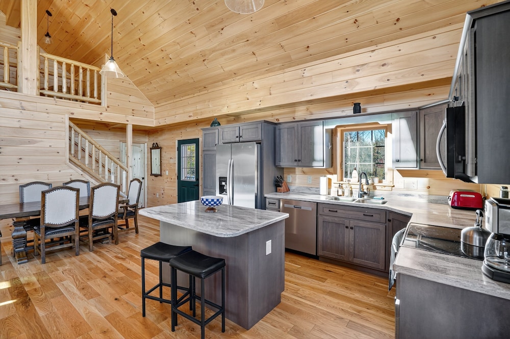 Peaceful Lakefront Cabin In The Catskills 3 Bedroom Cabin