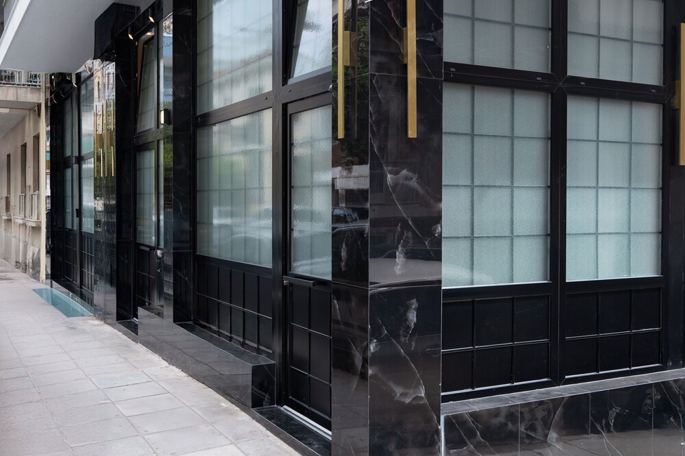 Koukaki Golden Lofts