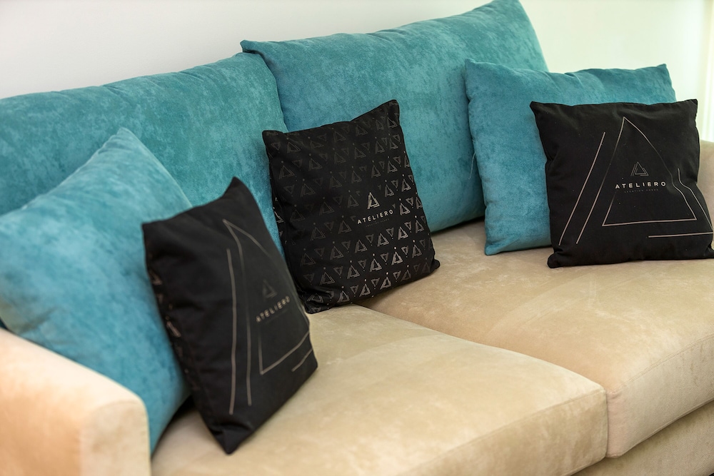 Stylish 1BR in Seven Palm