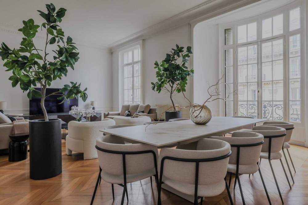 Spacious Apartment - 5br/12p - Chaillot