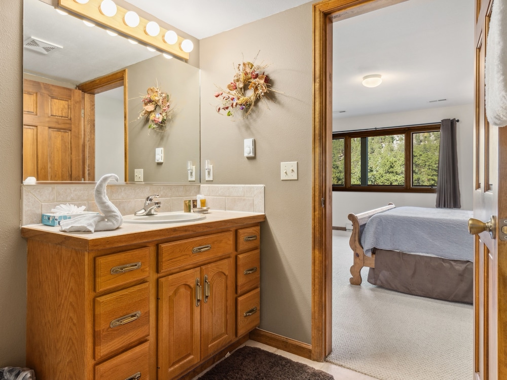 Cascade Mountain Home By Estes Park Homes 6 Bedroom Home