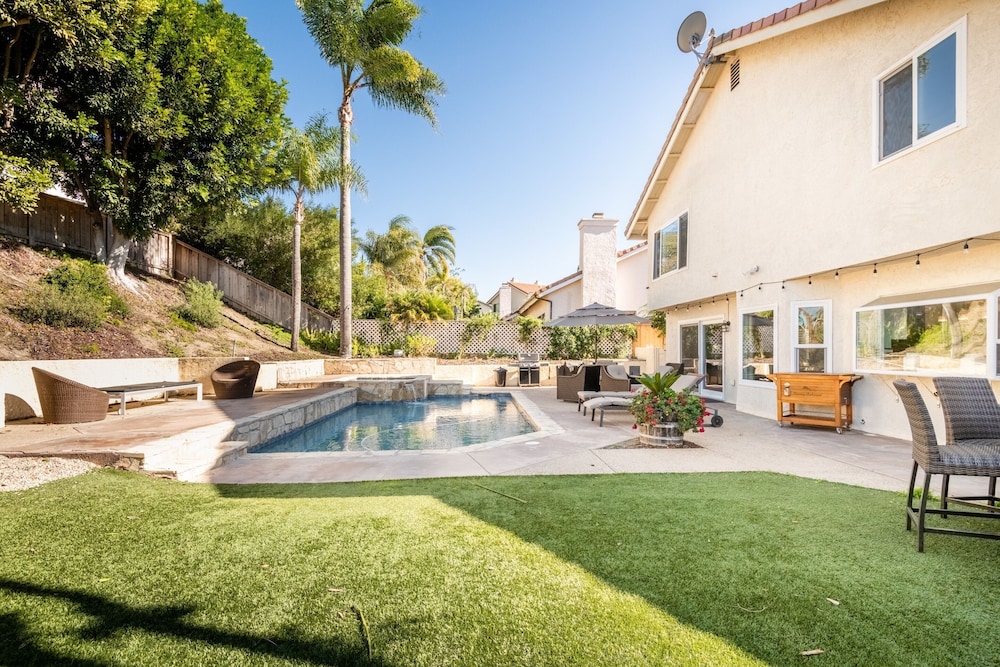 San Diego Vacations - Luxury San Diego House: Beach, Pool Pet-friendly by Redawning - Property Image 16