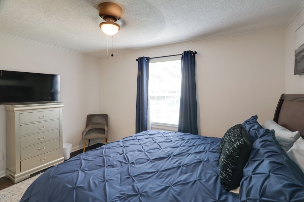 Updated North Greenwood Cottage < 1 Mi to Dtwn!