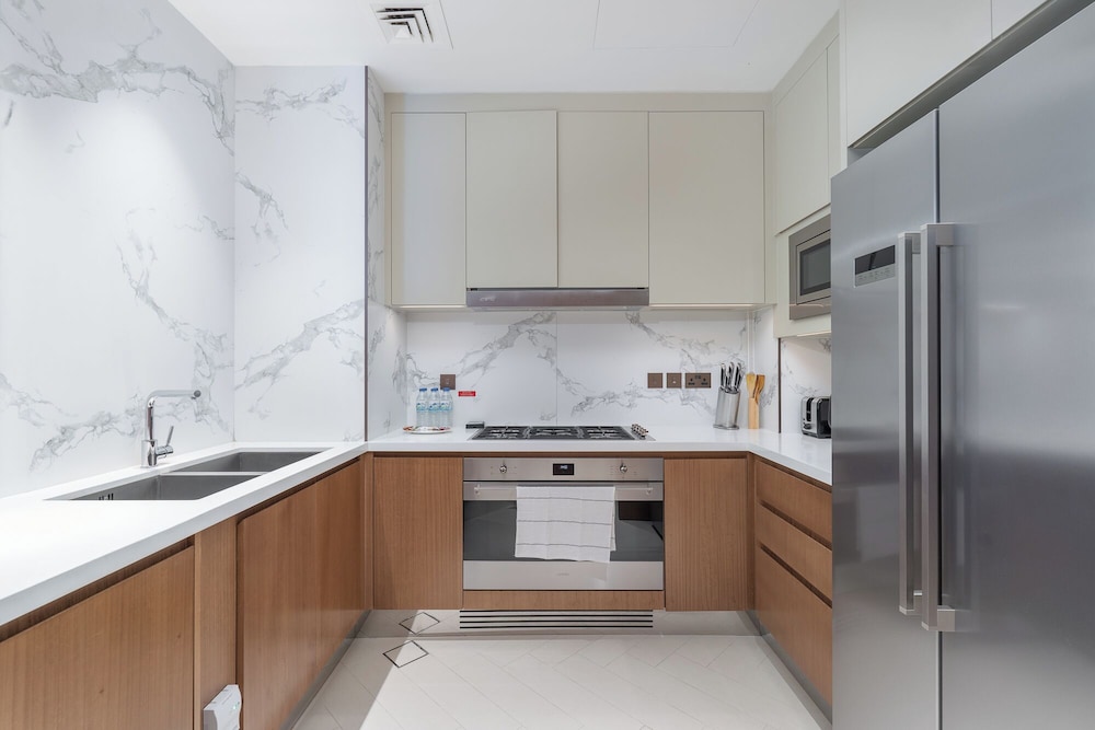 Address Residences Dubai Opera - Burj Khalifa City Views 2 & 3-Bedroom Apartment 1 minute walk to Burj Khalifa, Dubai Mall, Dubai Fountain by Heaven Crest