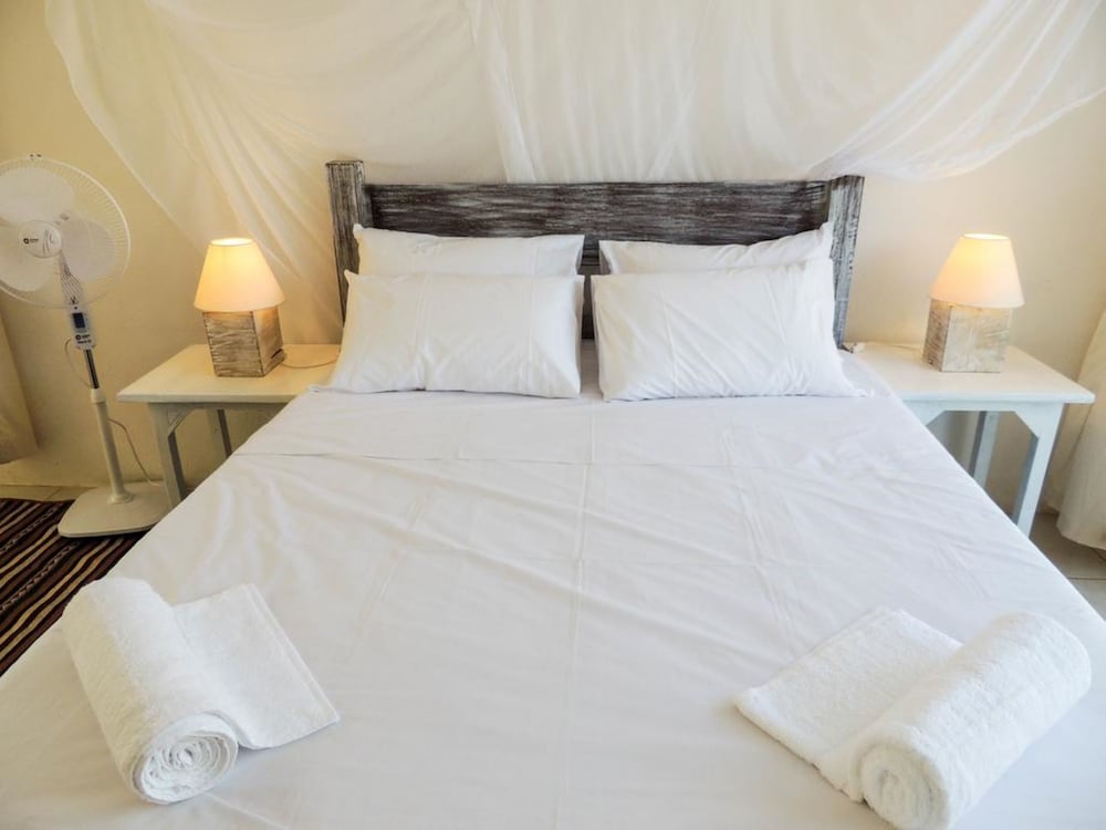 Baobab Beach House Bed & Breakfast view 2