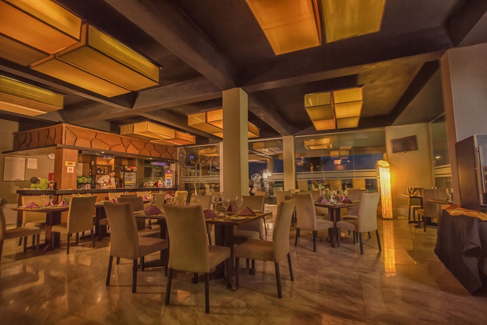 Avenra Beach Hotel