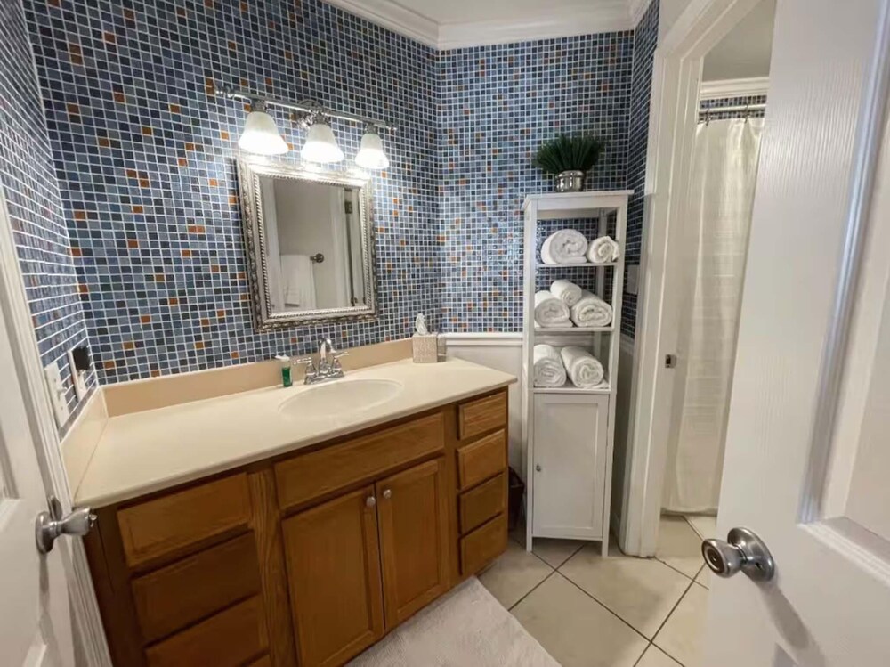 Sunset Harbor Palms 2-210 - Bayside Retreat