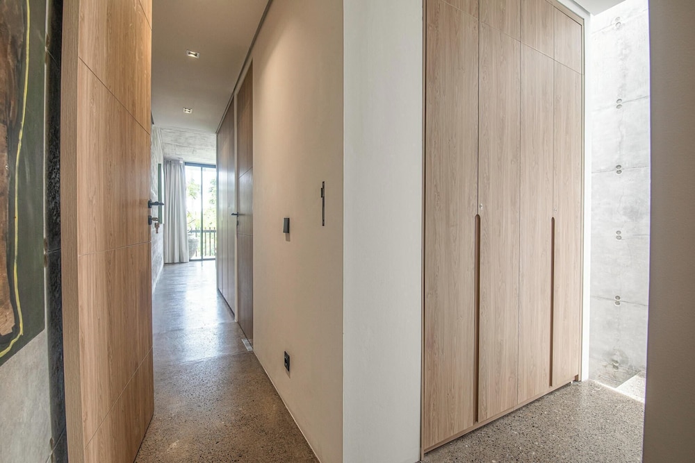 Modern 2BR Villa Enclosed Living Heart of Canggu