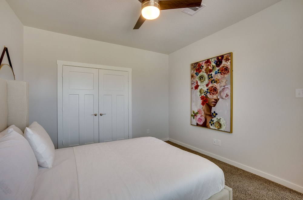 New-build College Station Home, Near Texas A & M! view 3