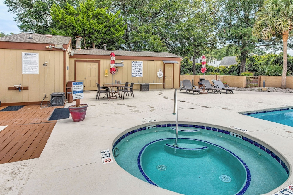 < 1/2 Mi to the Sand! Myrtle Beach Family Condo