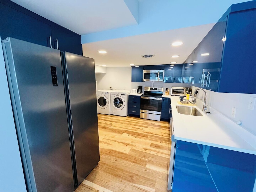 Delaware Avenue 16A