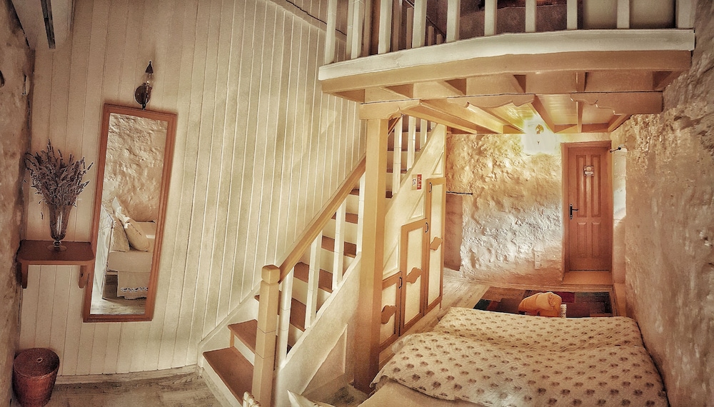 Lilyum Alaçatı Butik Otel - Image 31