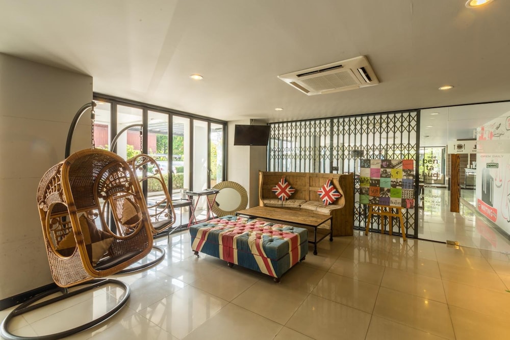 Pentahug Hotel
