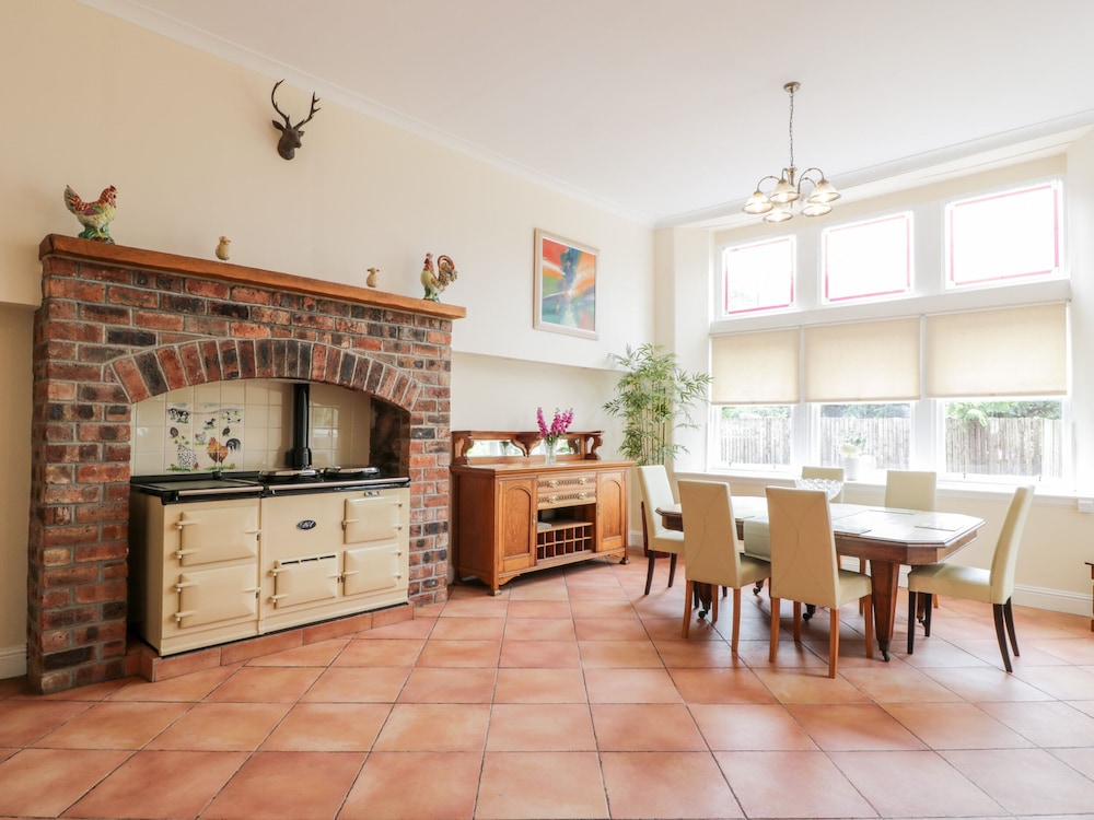 Rob Roy Apartment