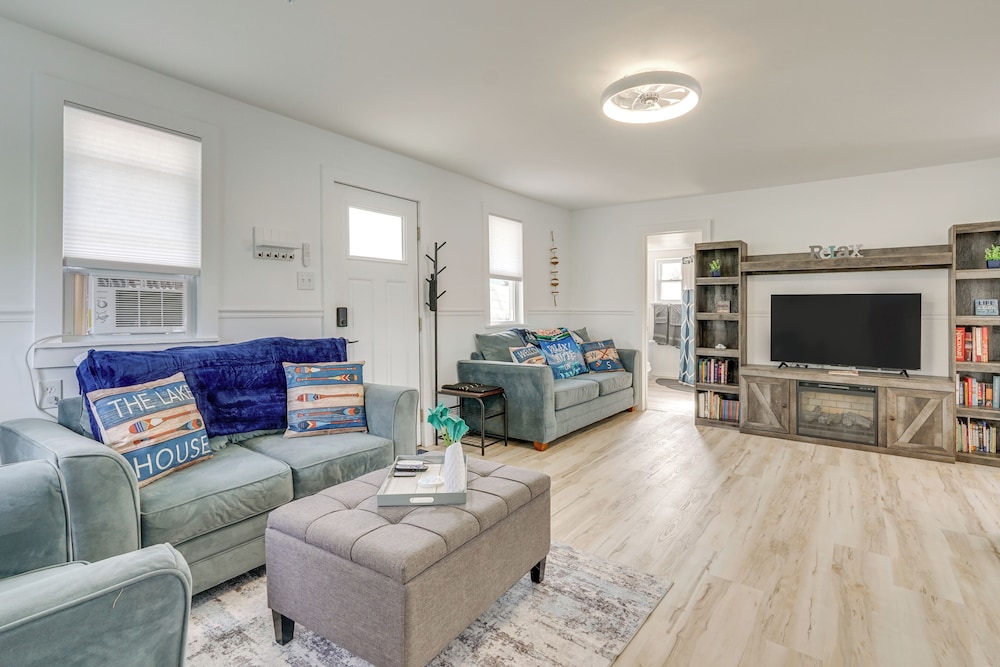 Lakefront Gem w/ Watercrafts & Dock in Coldwater!