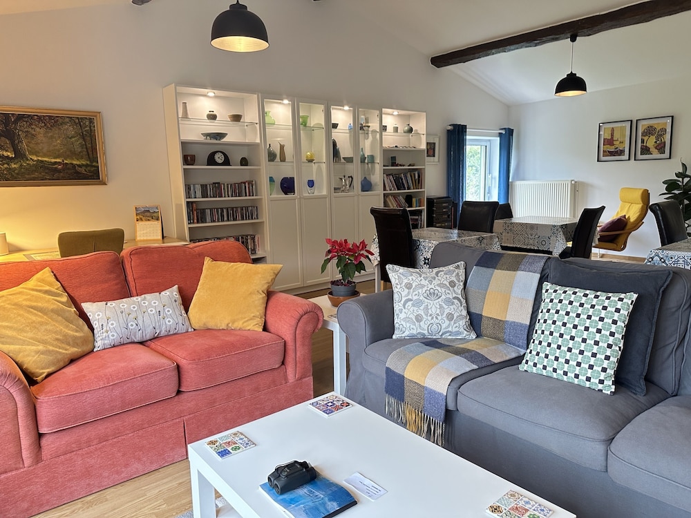 Les Deux Chevaux Guesthouse