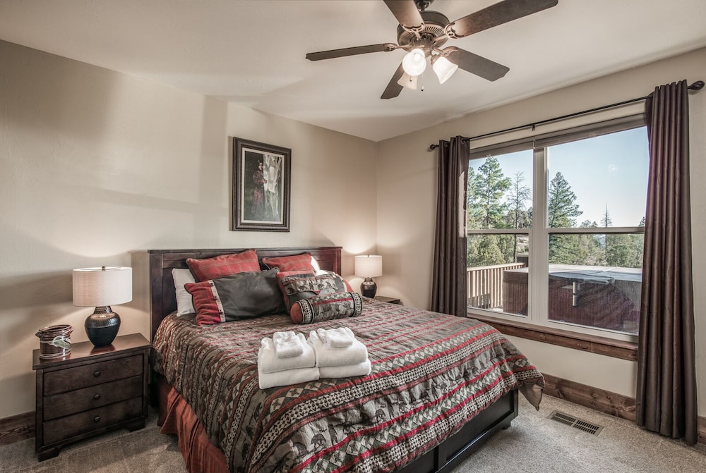 Abbey Lodge by Ruidoso Vacation Rentals view 2