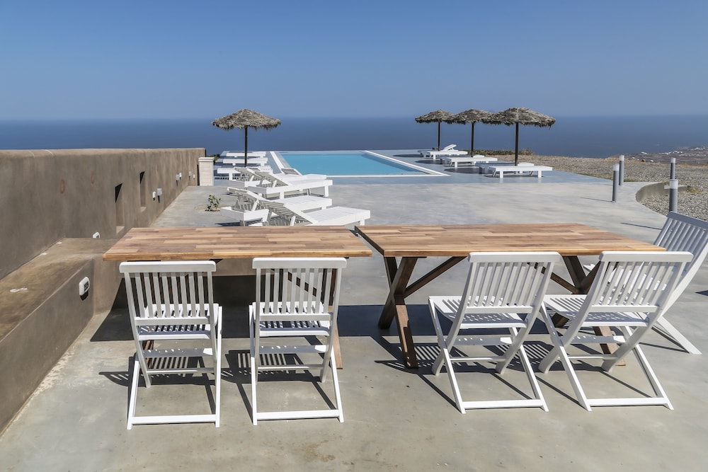 EOS Villa