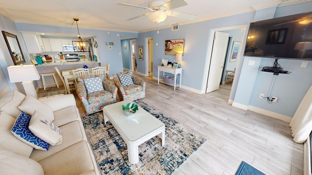 Beach House 401b 2 Bedroom Condo