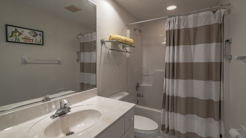 Relaxing Townhome By Lemon Bay, Minutes To Beach 2 Bedroom Townhouse