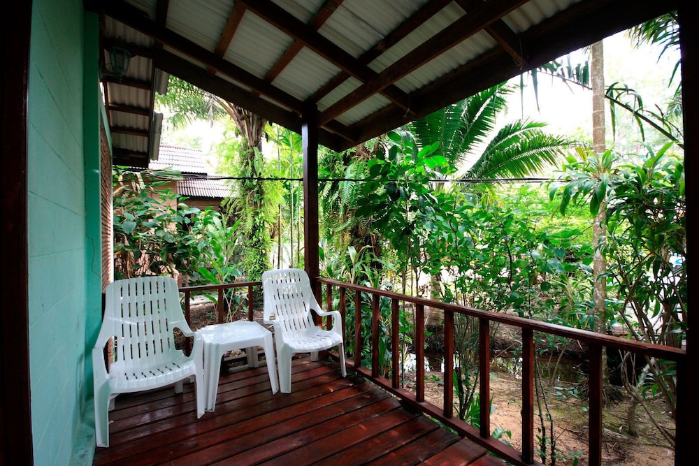 Baan Po Ngam Resort
