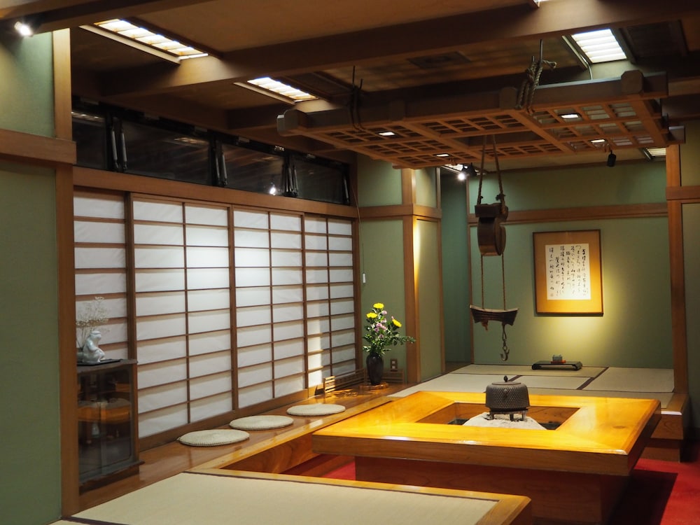 Osakaya