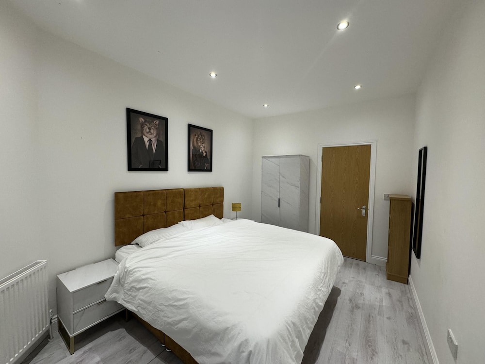 Beautiful 1-bed Apartment in Walton on the Naze view 4