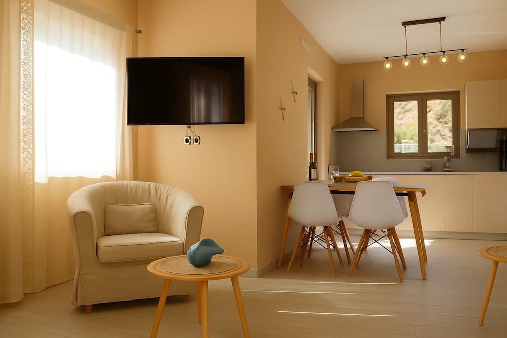 Milolithos Paradise Beachfront Getaway With Pool