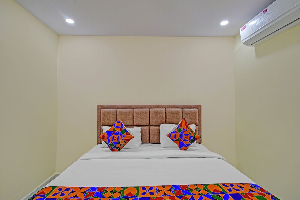 Fabhotel Srikara Grand Luxury Rooms