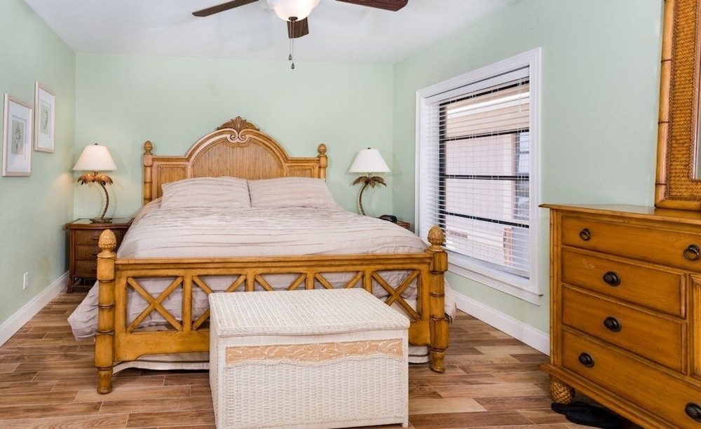 Coquina Beach 1f 3 Bedroom Condo