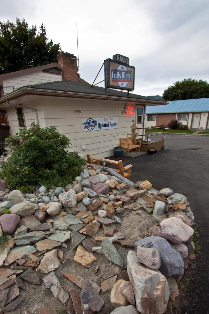 Falls Motel