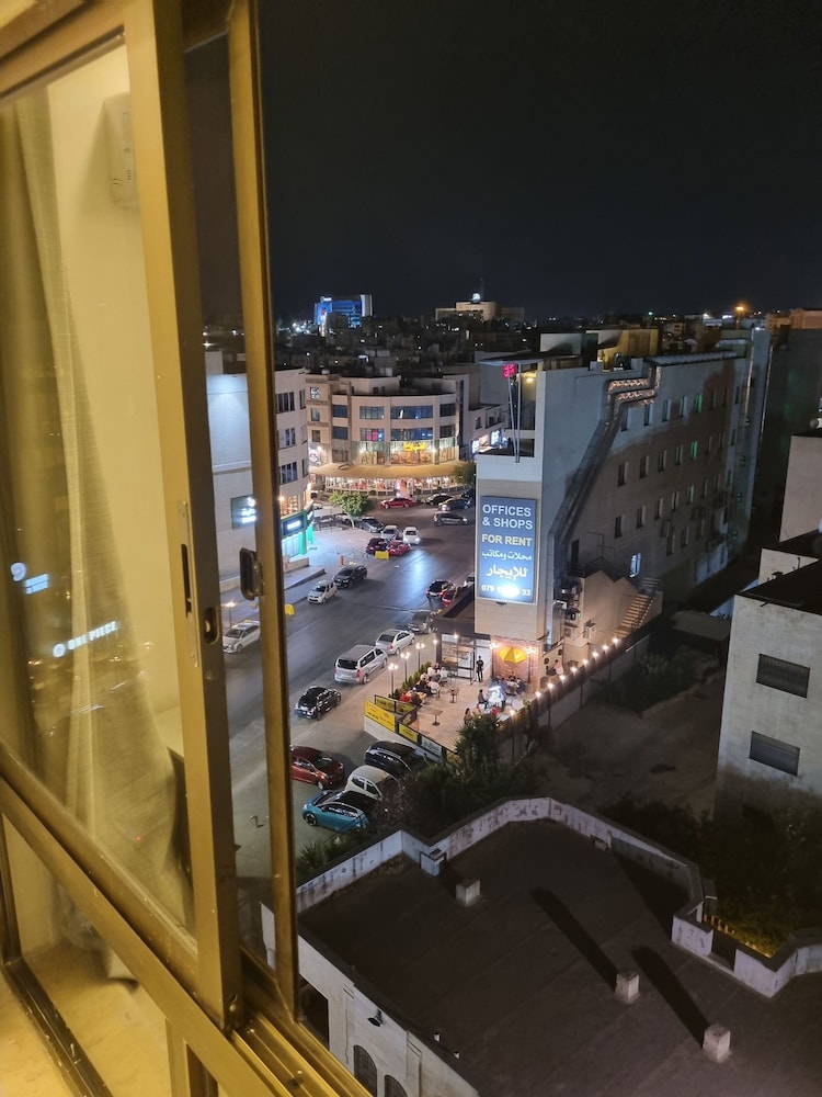 Amman Apartment With Electric Heating & Wifi