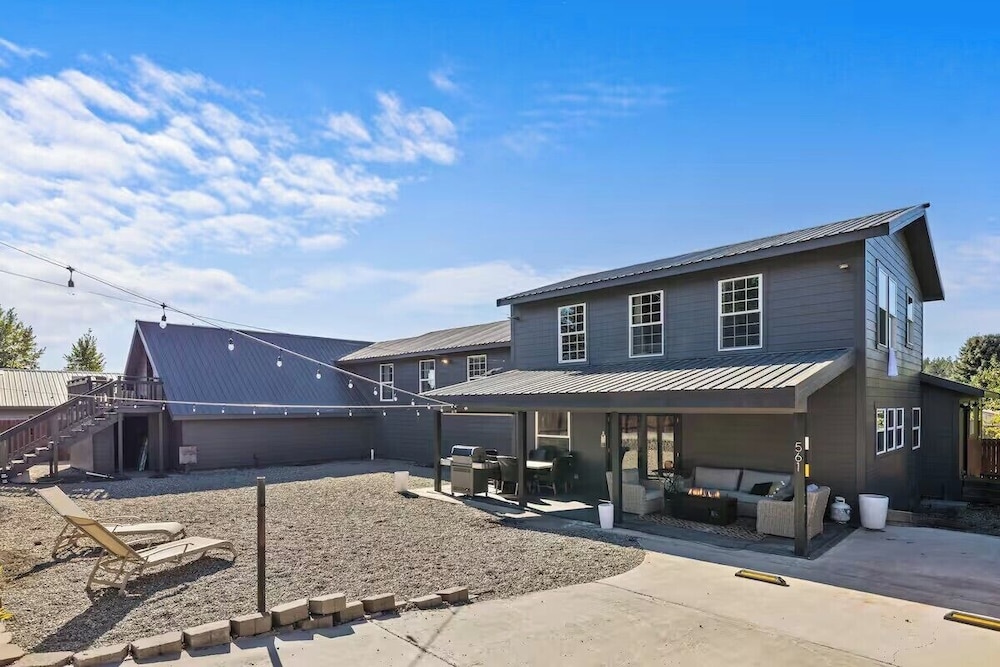 The Three Bears Retreat - King suites