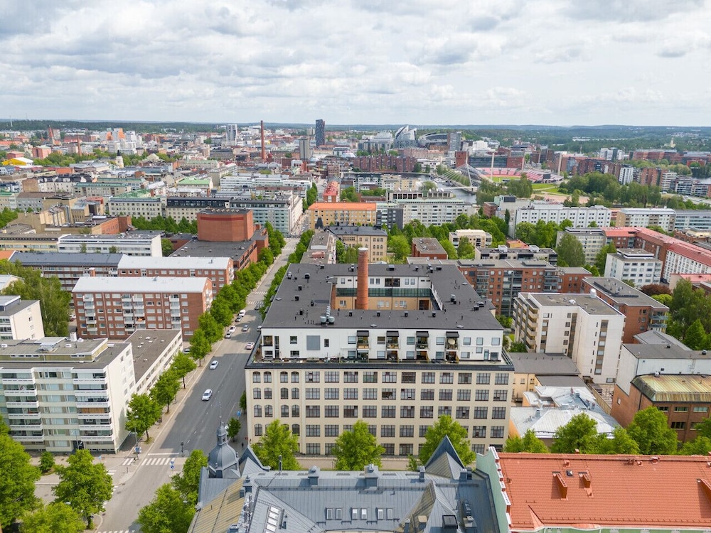 Homelike 1BR Apt with Sauna & Balcony at Pyynikki