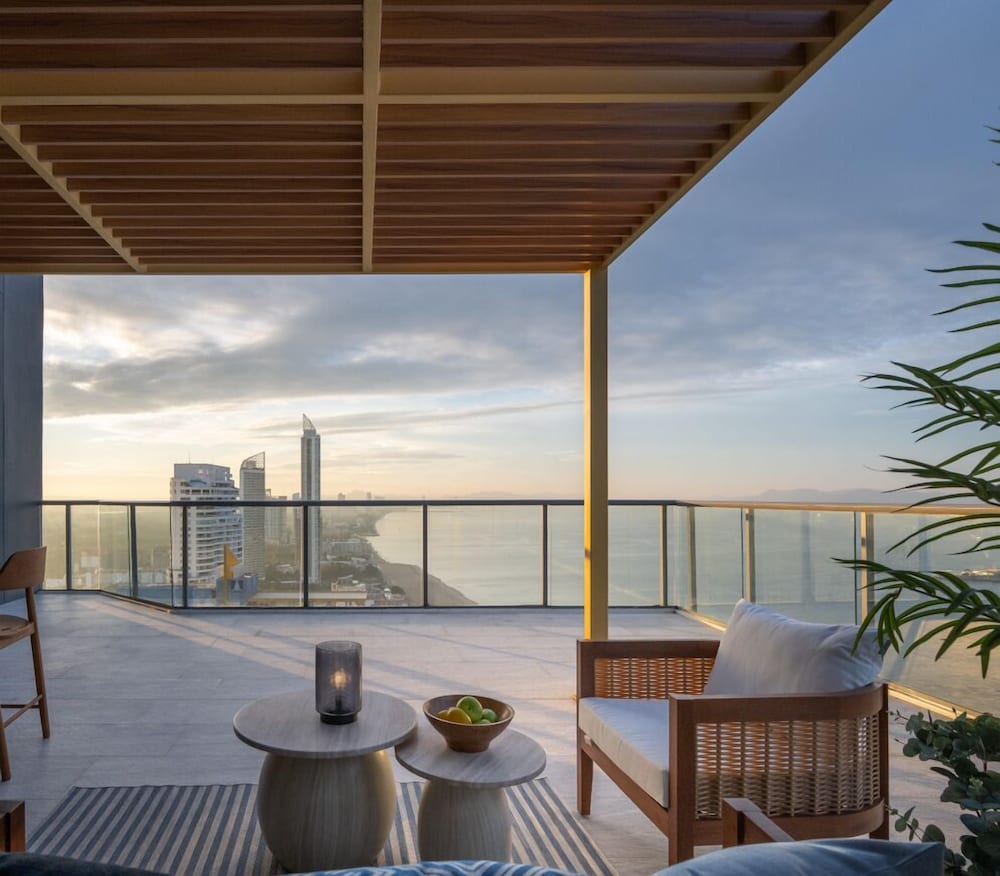AERAS Beachfront Jomtien Pattaya view 3
